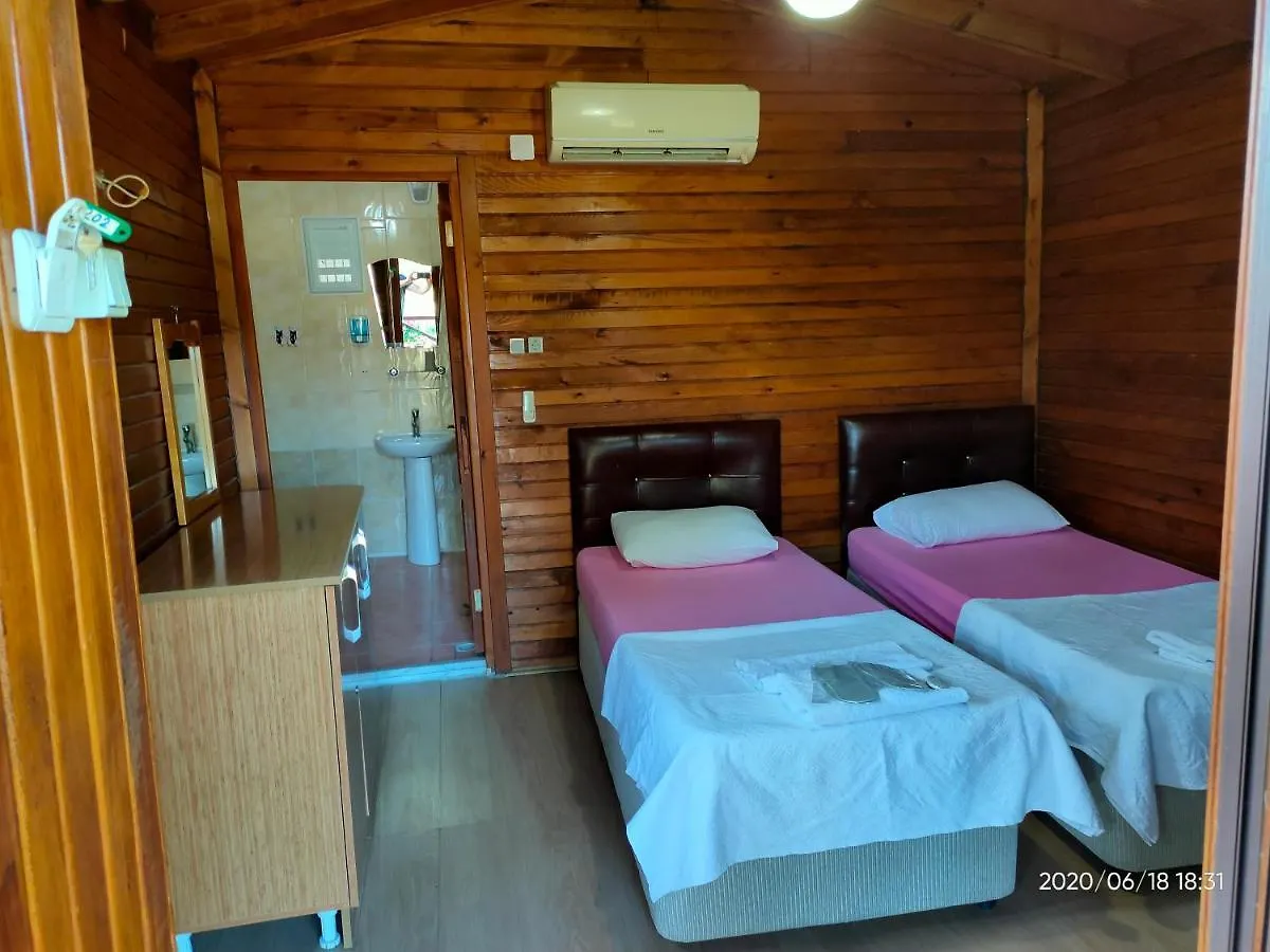 Selenes Pansiyon Kapikiri